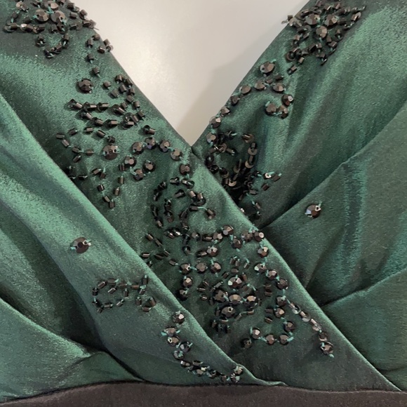 Gorgeous Green Evening Dress - Picture 6 of 15